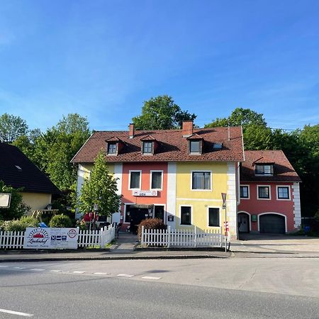 イップス・アン・デア・ドナウ Lindenhof Ybbs Bed & Breakfast エクステリア 写真