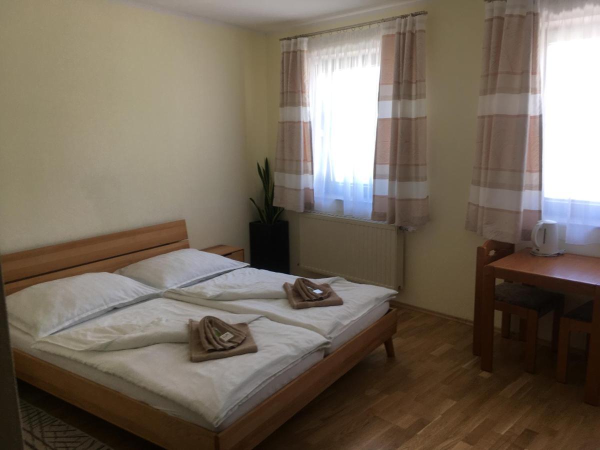 イップス・アン・デア・ドナウ Lindenhof Ybbs Bed & Breakfast エクステリア 写真